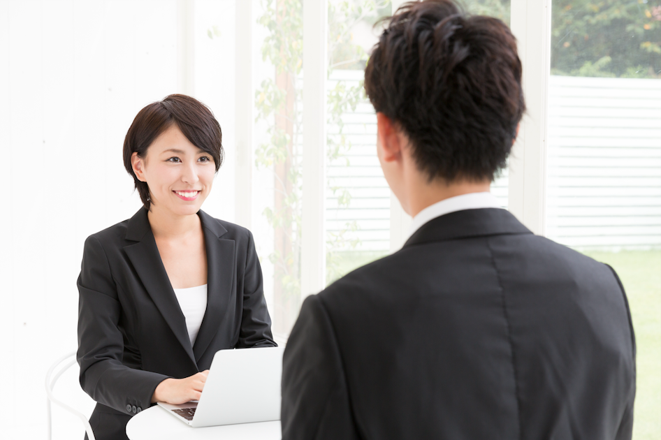 適切な人事考課（人事評価）面談とは？実施する目的や重要性、進め方の